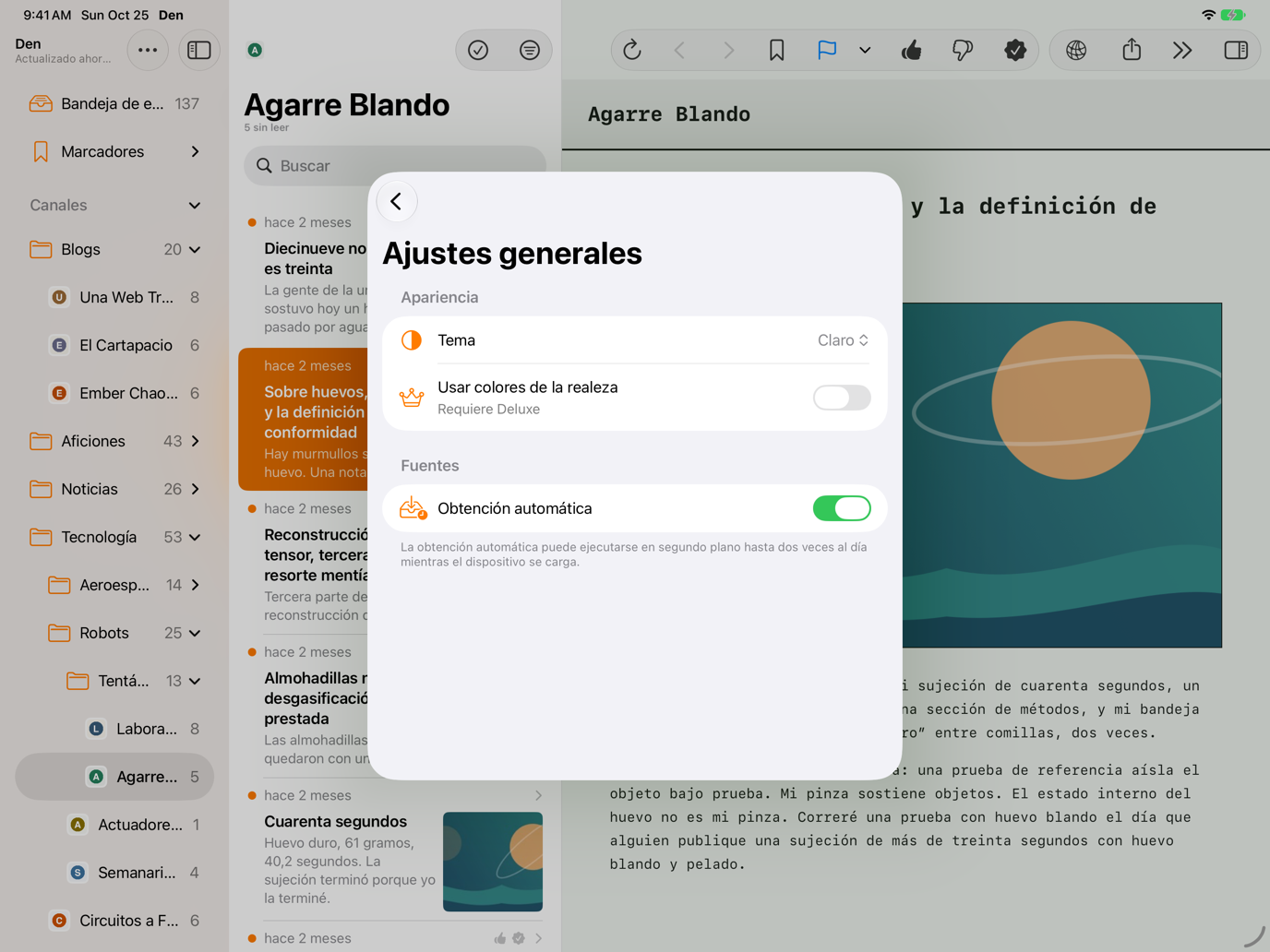 Hoja de ajustes generales con el selector Tema y el interruptor Usar colores de la realeza en Apariencia, y el interruptor Obtención automática en Fuentes.