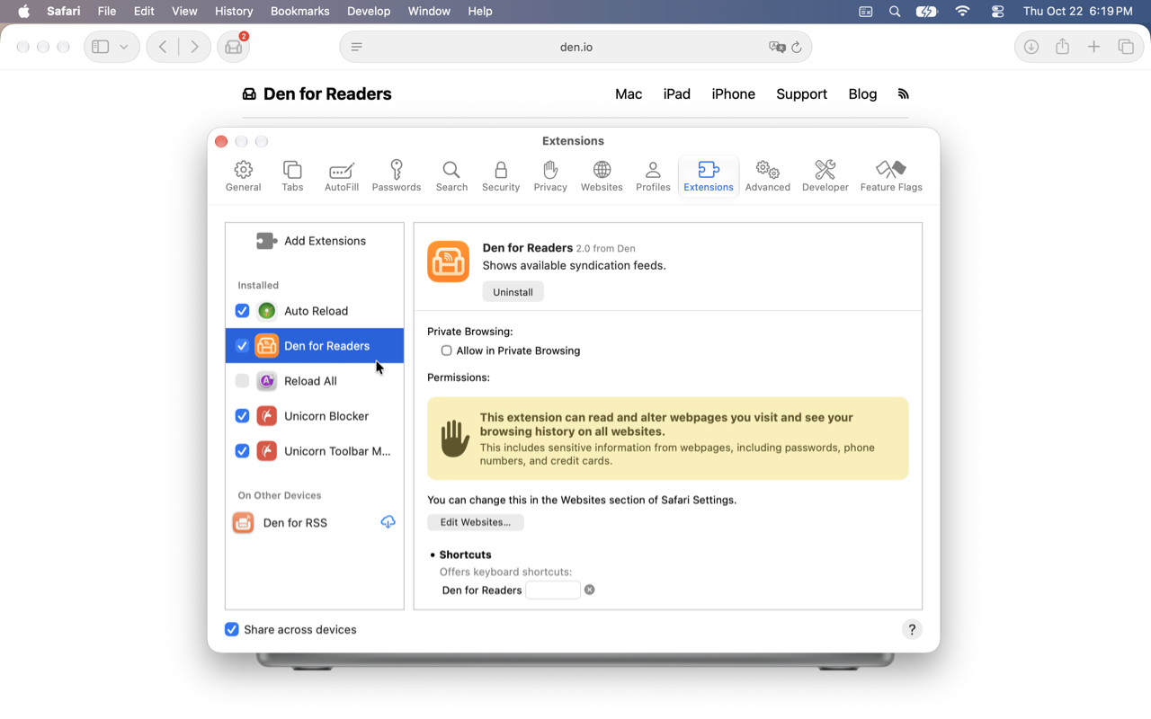 Safari settings window with extensions tab selected, Den for Readers enabled.